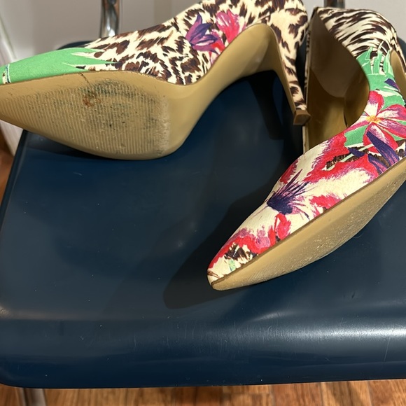 Multi color pump - Picture 3 of 5